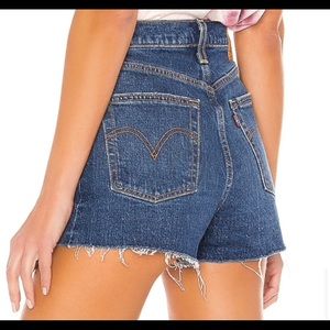 Levi’s Ribcage Shorts